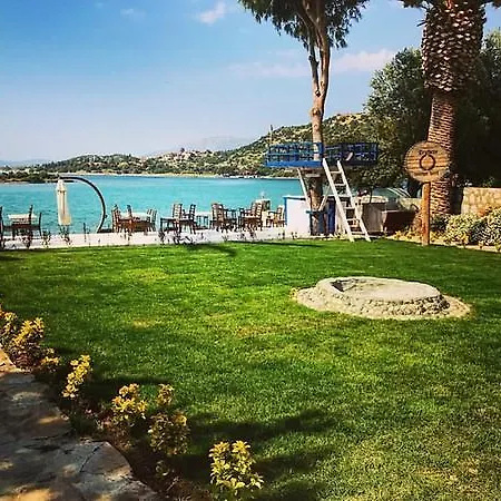 Bed & Breakfast Erythros Butik Cesme